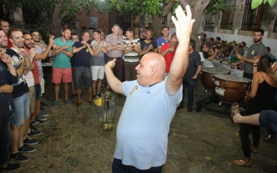 La Filà Judíos protagonitza una nit de fusió festera a Benilloba
